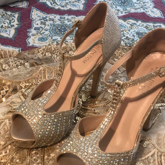 Sparkly and Stunning Platforms ✨💕 - Picture 4 of 7